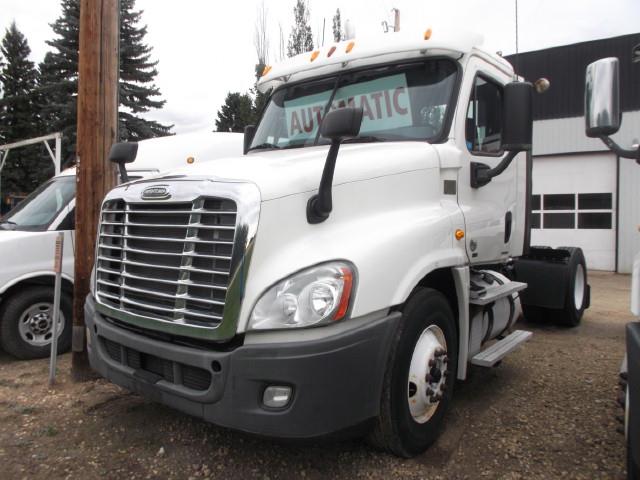 Image #1 (2012 FREIGHTLINER CASCADIA S/A 5TH WHEEL TRUCK)